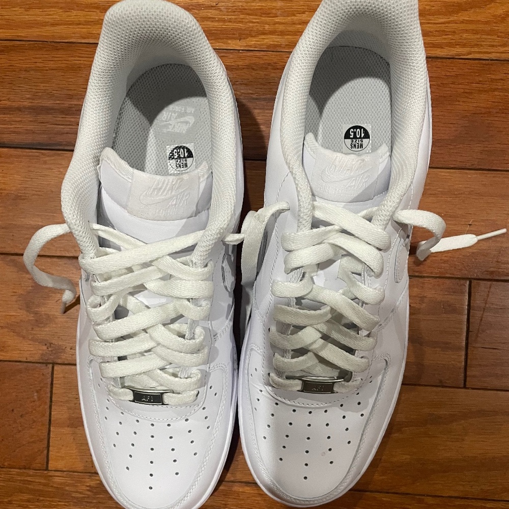 Men Air Force One Size 10 1/2 like new